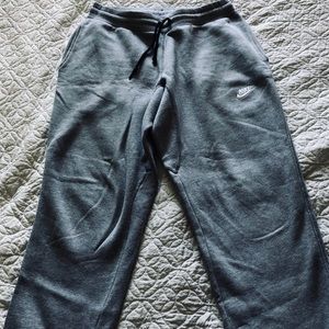 Nike men’s sweat pants size Large